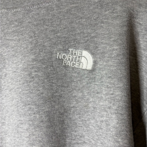 The North Face Light Gray crop top sweater - Picture 2 of 4
